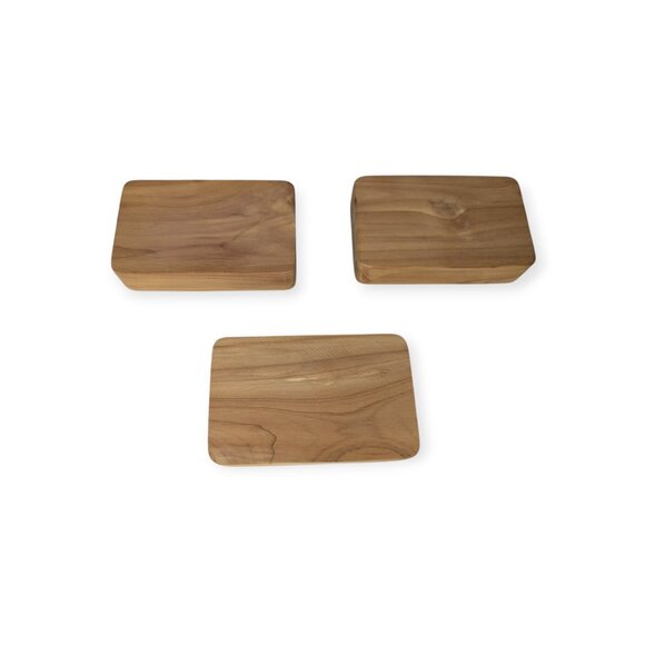 Allen Edmonds Aromatic Cedarwood Blocks Set of 3 Blocks - Picture 2 of 5